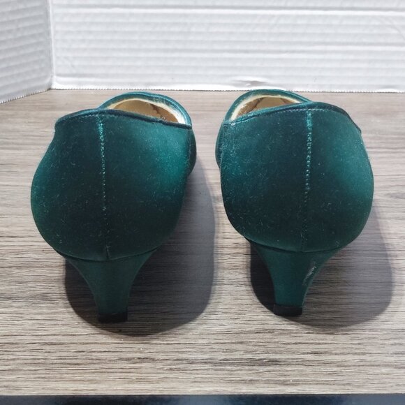 Sophia Lacey Low Heel Pumps Sz 7 Green Pointed Toe Comfort Dressy Career Heels - Picture 6 of 13